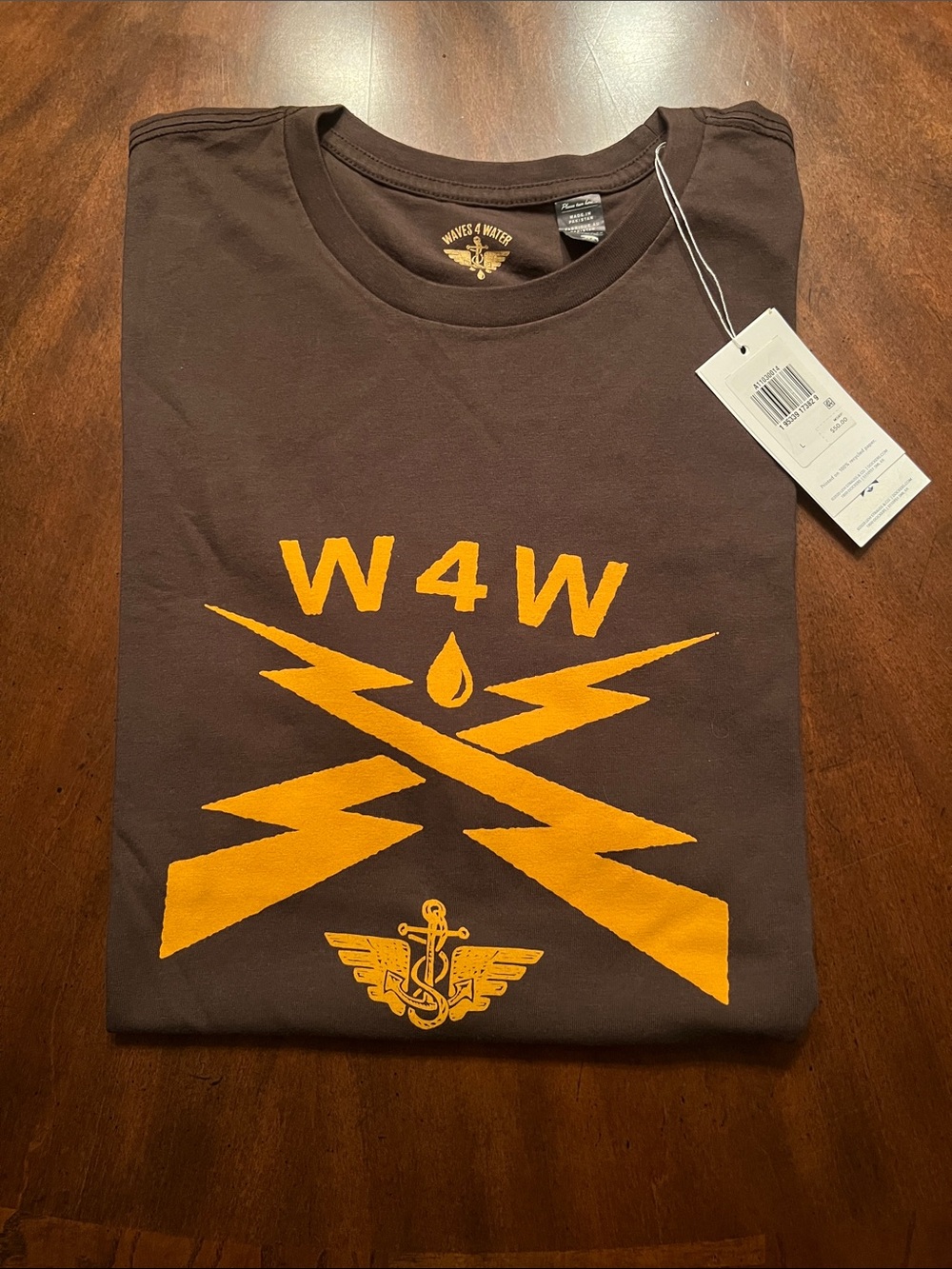 Dockers Brown Short-Sleeve Graphic Tee with Gold Print Collab With Waves 4 Water